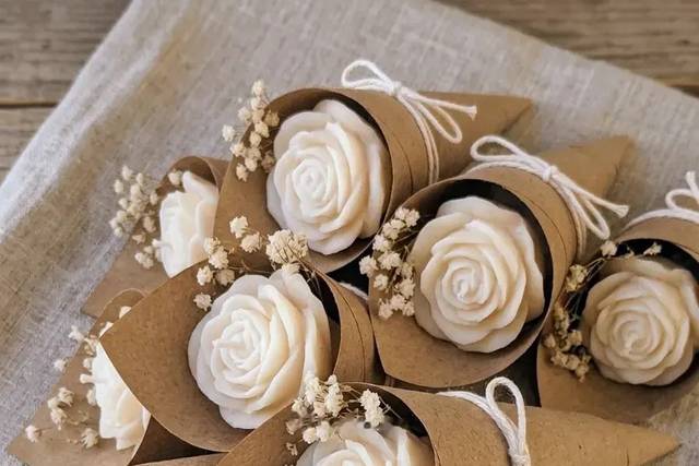 Rosas de cera con paniculata s