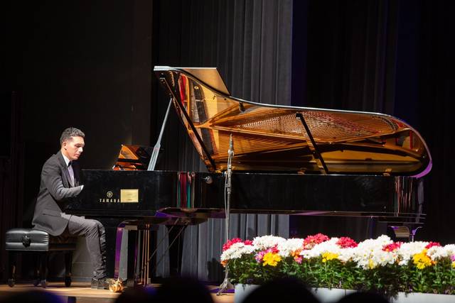 Thiago Marconato en concierto