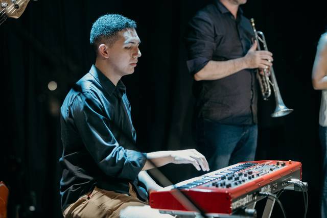 Thiago Marconato en concierto