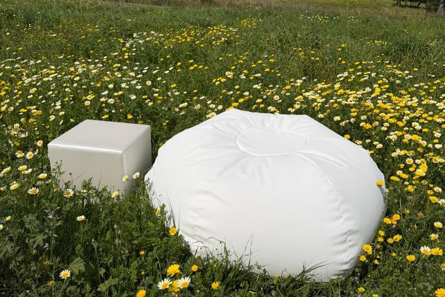 Tear drop with side table