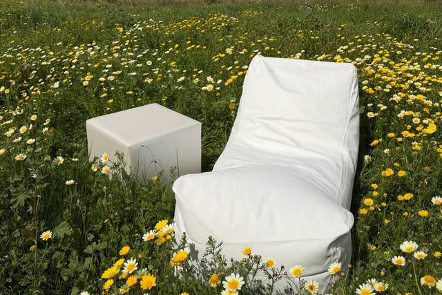 Lounger with side table