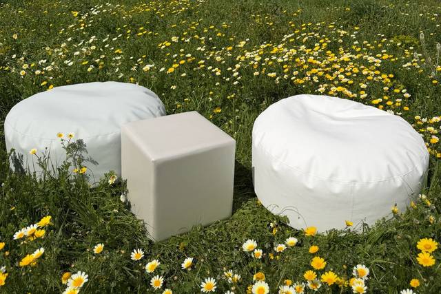 Round puff with side table