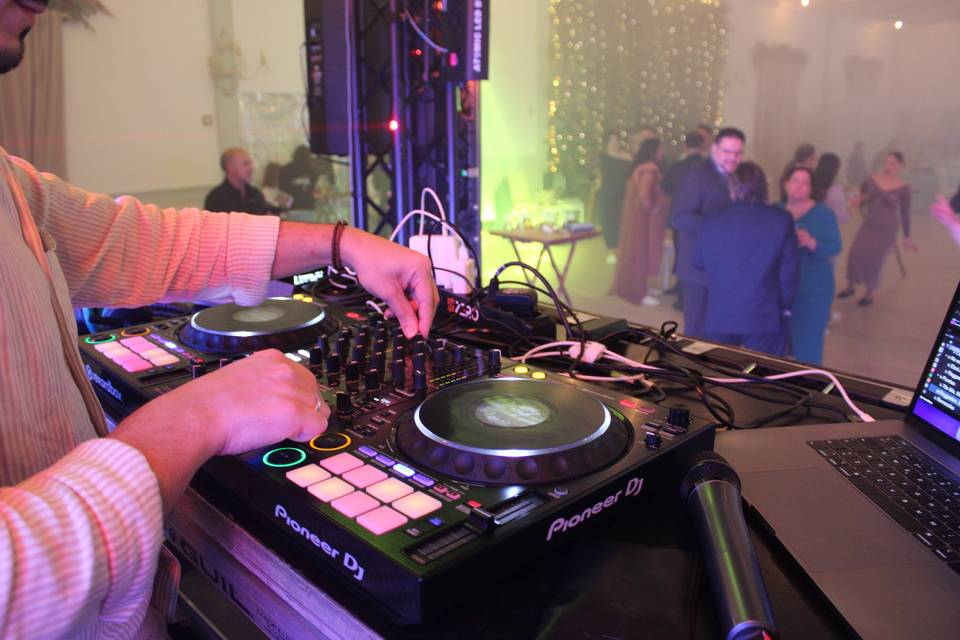 DJ en boda