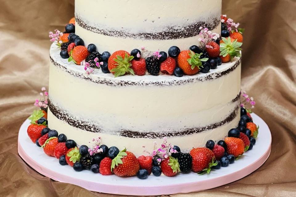 Naked Cake con frutos rojos