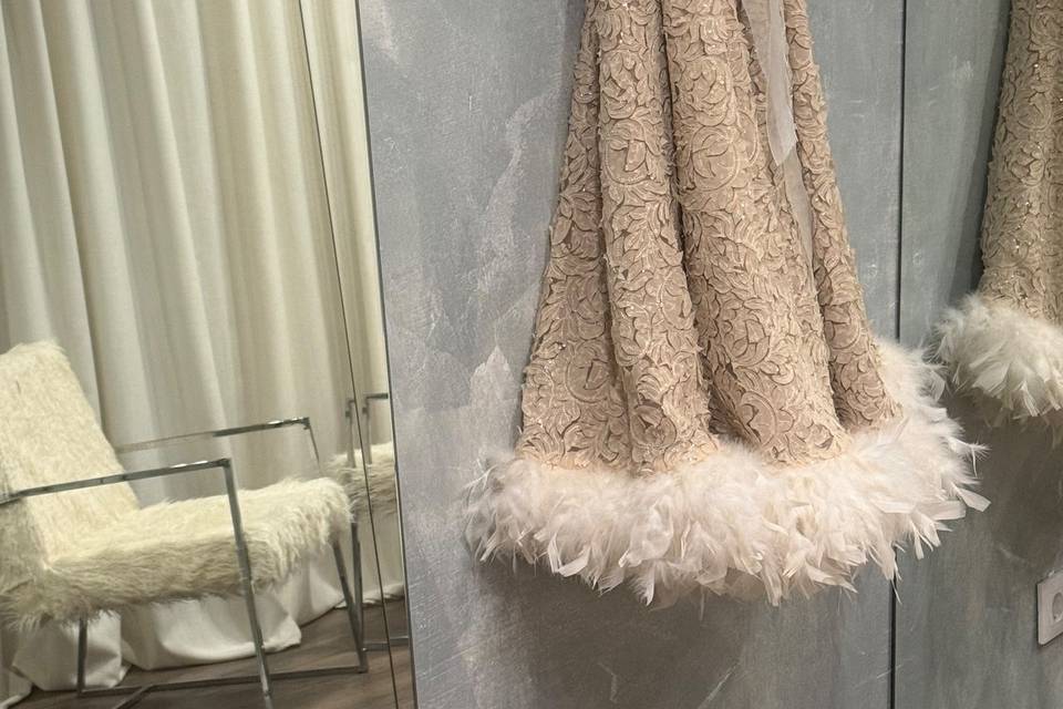 Vestido plumas