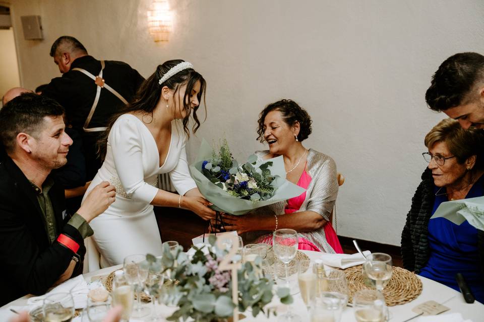 Detalles invitados