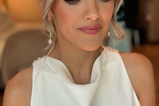 Maquillaje y peinado novia