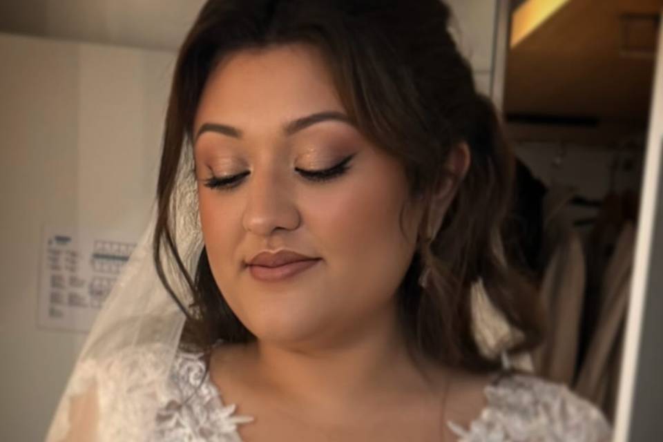Maquillaje y peinado novia