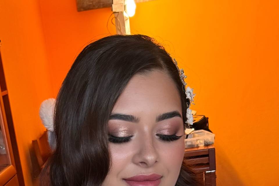 Prueba maquillaje y peinado