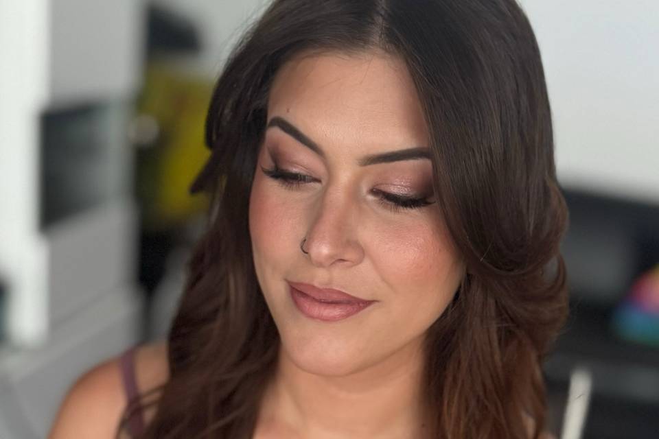Maquillaje y peinado invitada