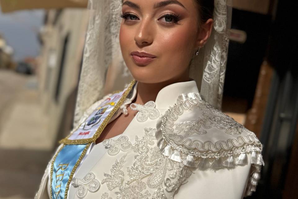 Maquillaje Reina
