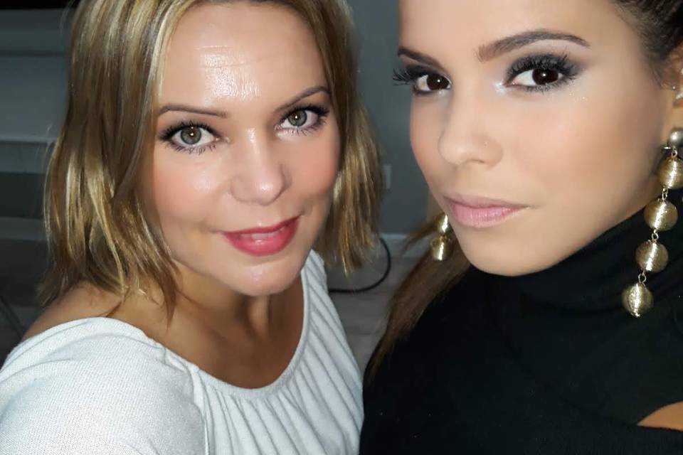 Mónica maquillaje Gloria
