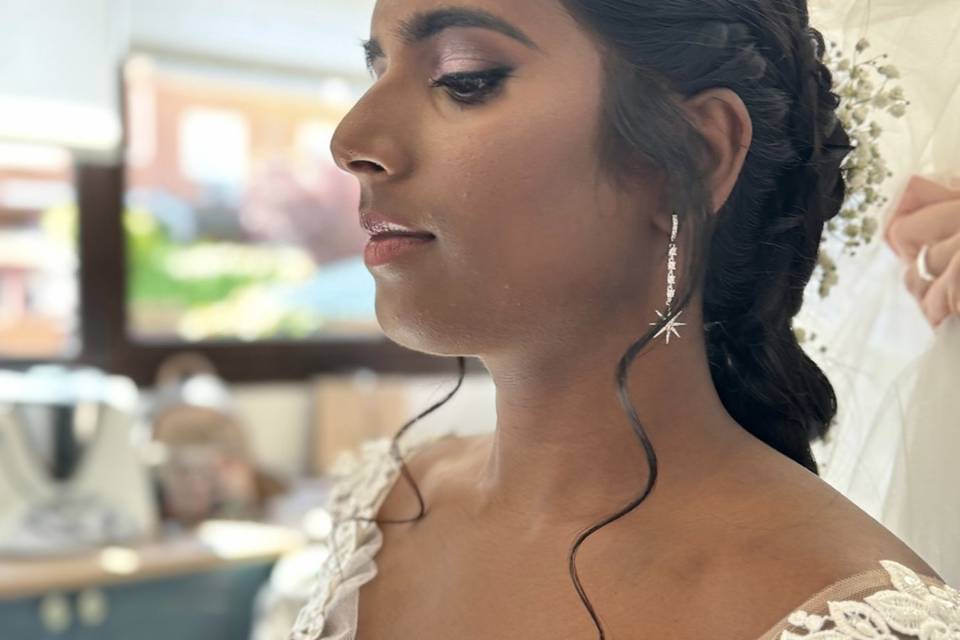 Maquillaje y peinado novia