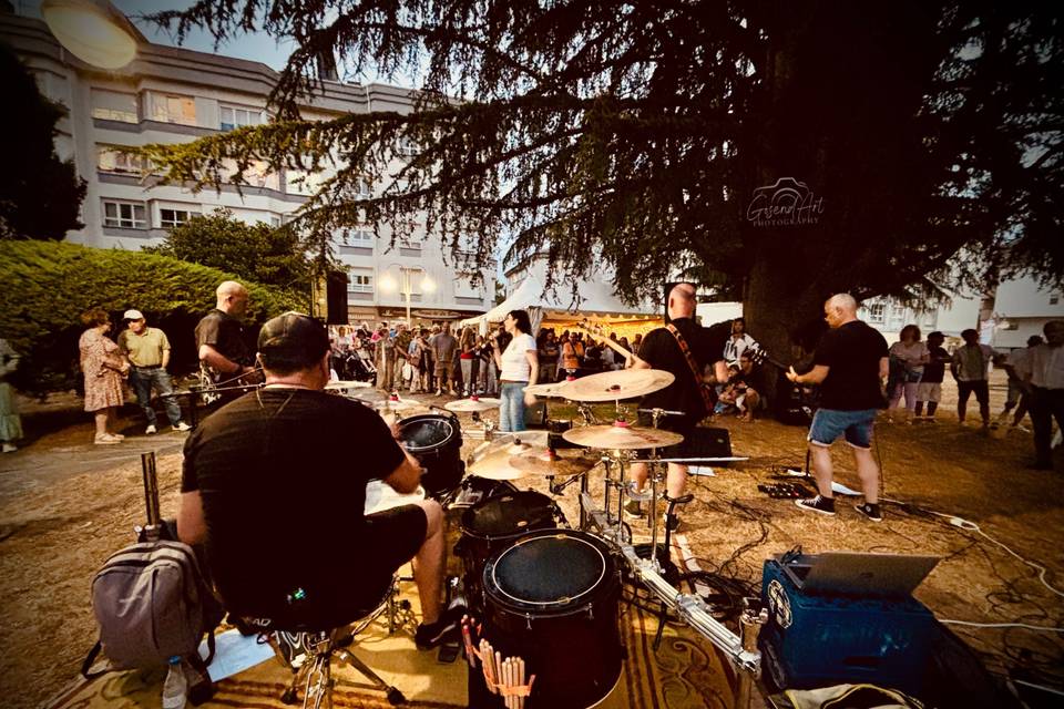 La banda en acción