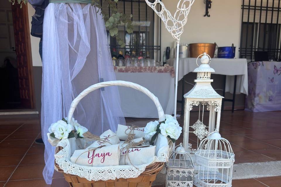 Cesta con volsas personalizada