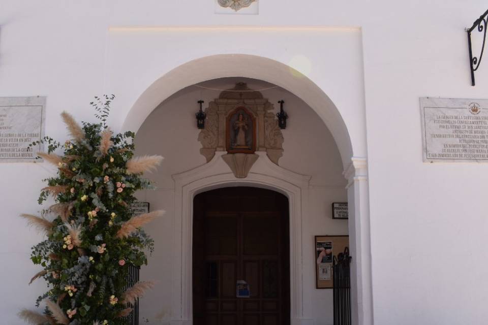 Puerta iglesia