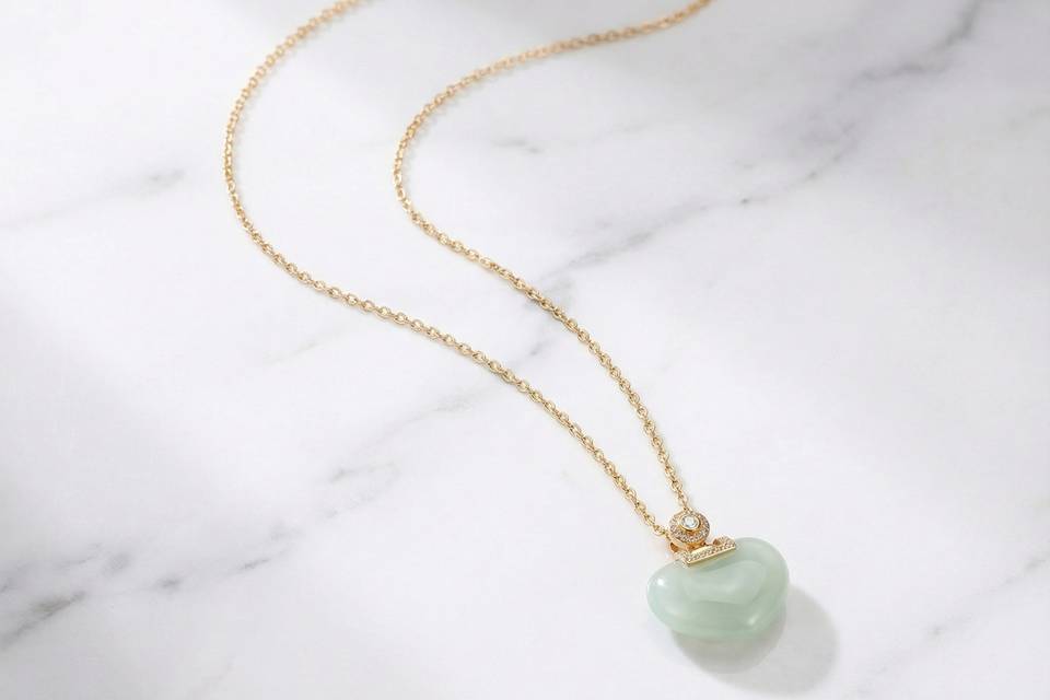 Colgante oro 18k y jade