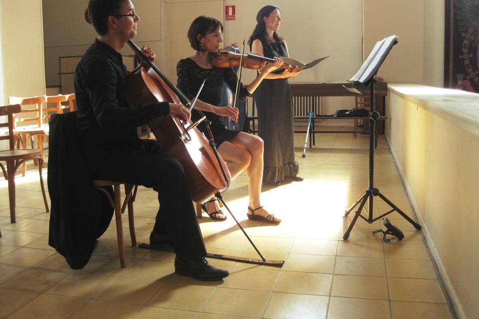 Trío soprano, violín y cello