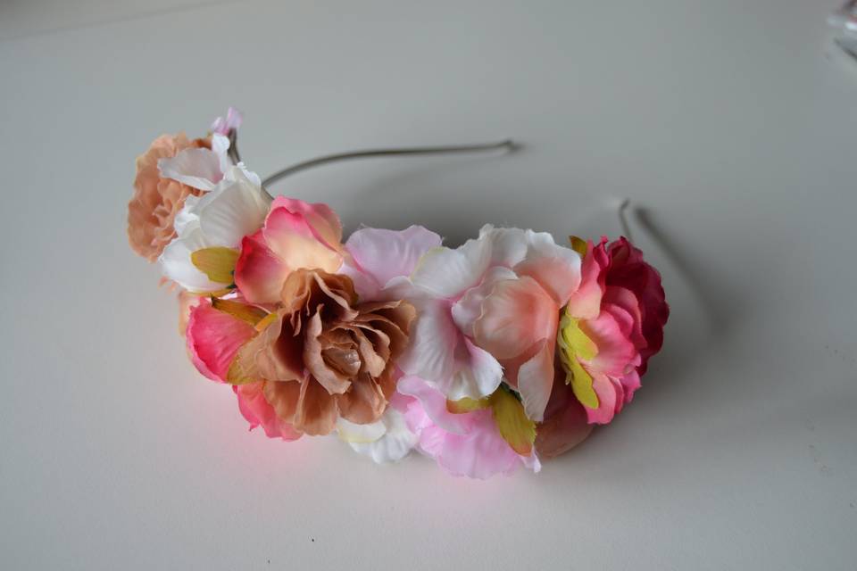 Diadema tocado rosa