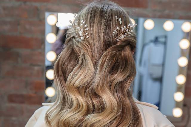 Aura hairstyle RD