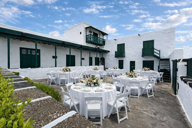 Bodegas El Grifo by Nara Lanzarote