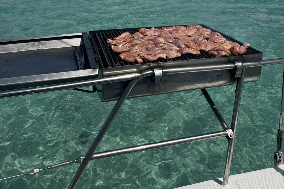 Excursión en barco con bbq
