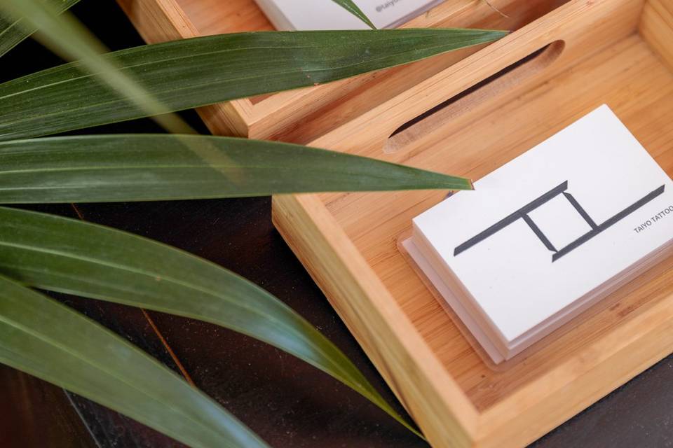 Caja de tarjetas madera