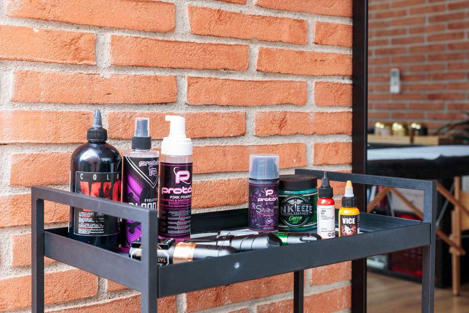 Suministros de tatuaje negros