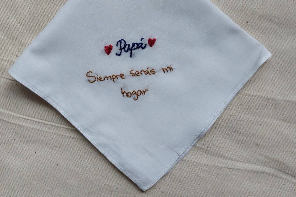 Pañuelo bordado