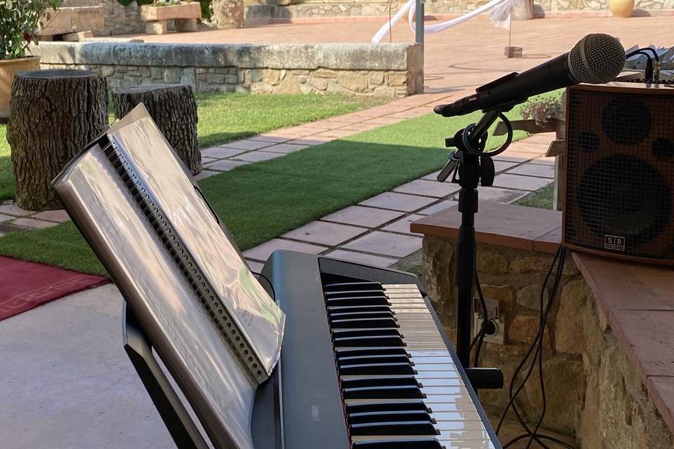 Piano (Dolors & Estefanía)