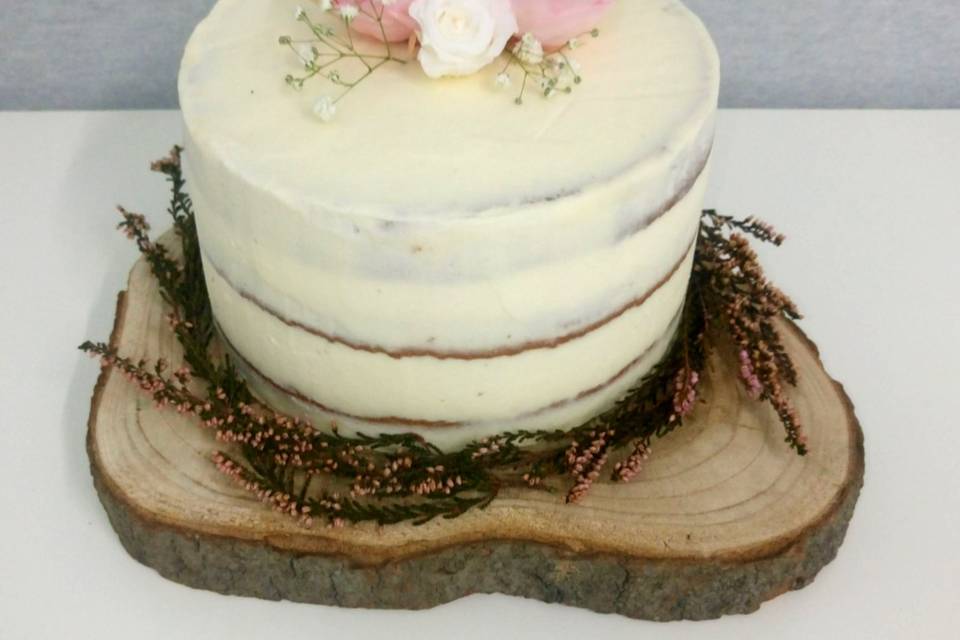 Naked cake