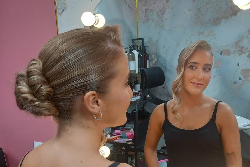 Maquillaje y moño