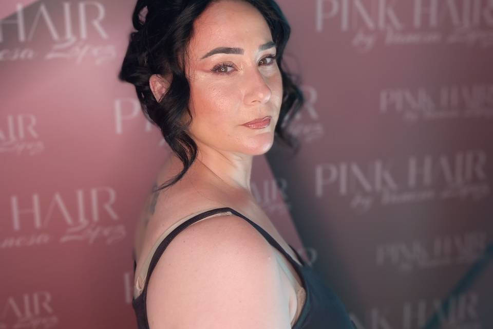 Maquillaje y recogido