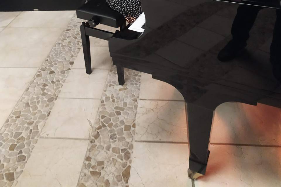 Ana Andrea Martínez - Piano