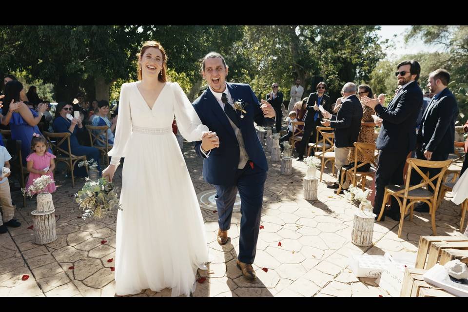 Salida de los novios