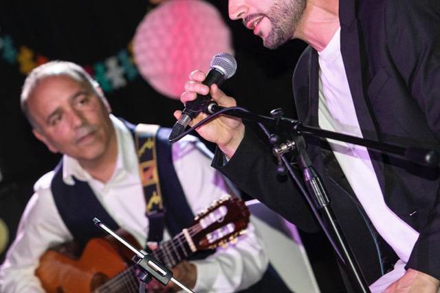 Alairé, rumbas y sevillanas