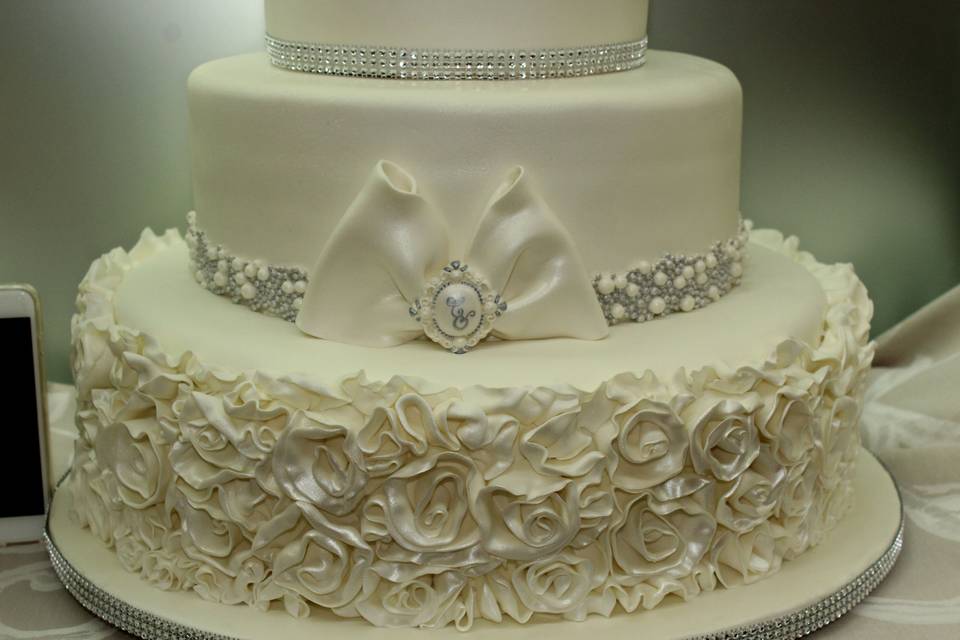 Detalles de una tarta de boda