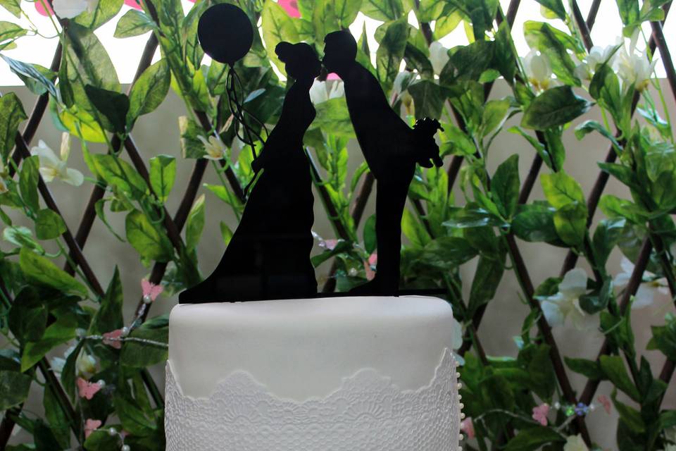 Tarta de boda de tres pisos