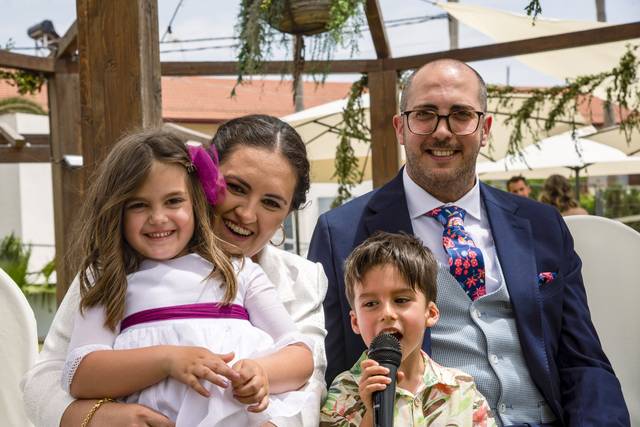 Alberto y Jennifer. Familia