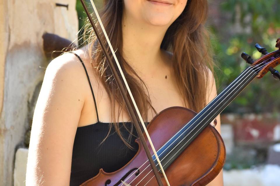 Sara Bernat. Violín