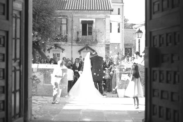 Salida de los novios
