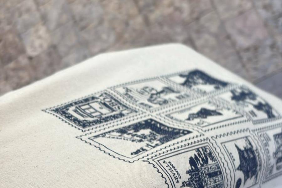 Tote bag