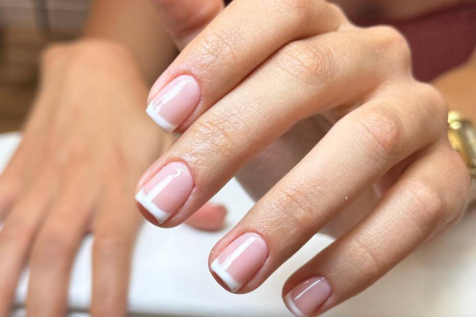 Manicura rusa
