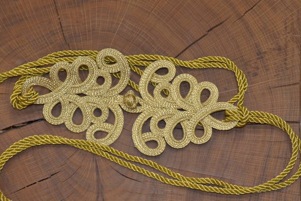 Cinturón / fajín cordón oro