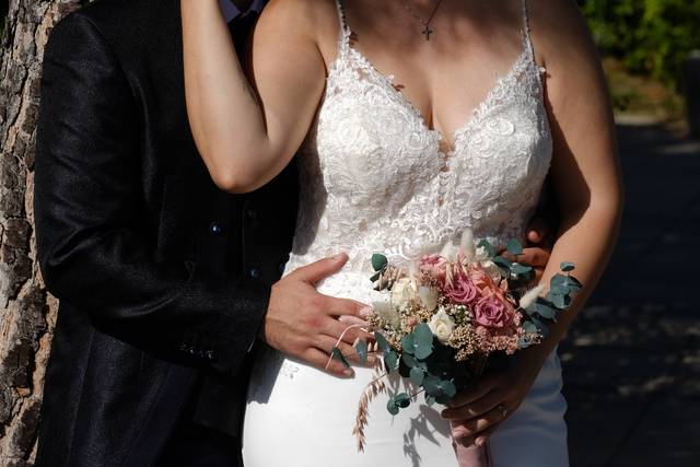 Promesas de Amor Weddings by Laura