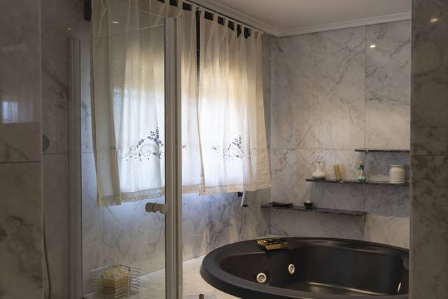 Jacuzzi