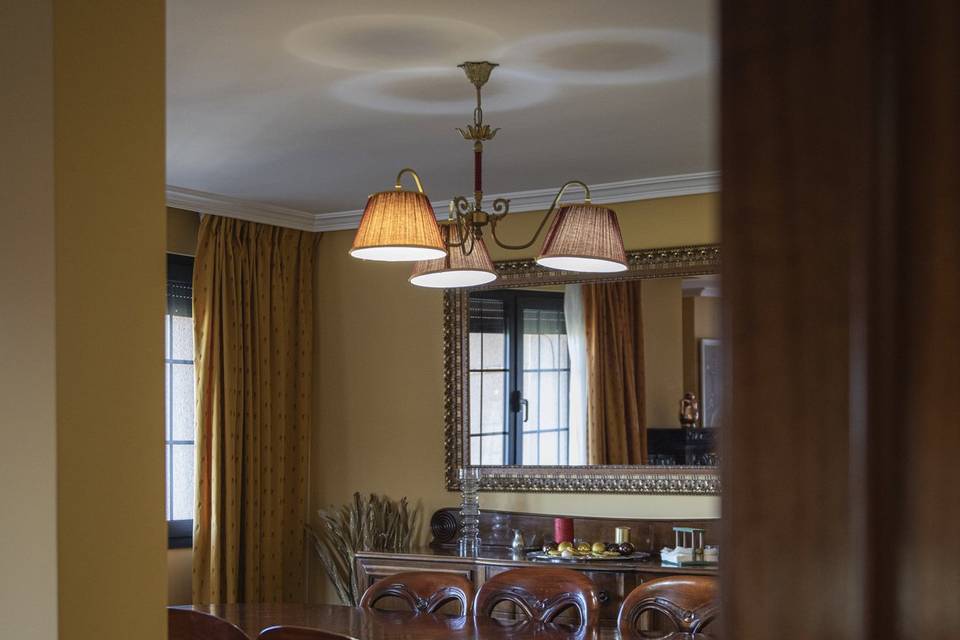 Detalle mesa comedor