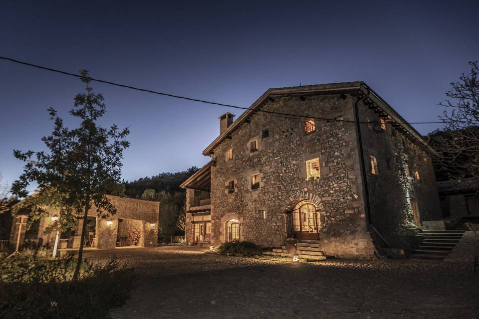 Masía noche