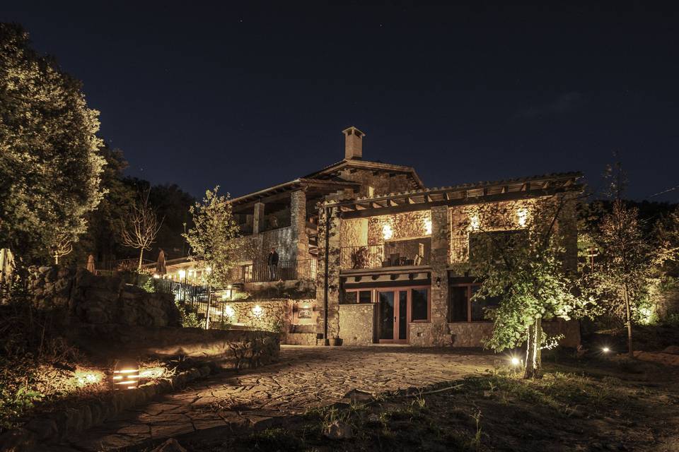 Masía noche