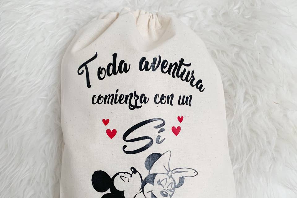 Limosnera disney